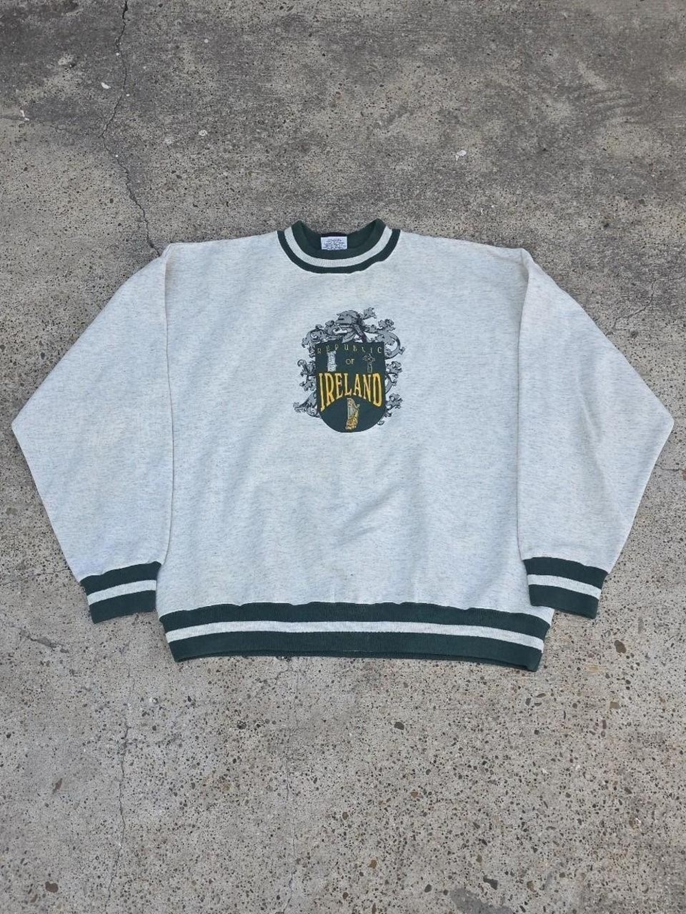 Vintage 90s Republic Of Ireland Sweatshirt Signal Sports Tag Size XL